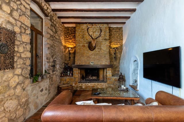 6 bedroom Finca/Country House for sale in Jalón / Xaló with pool garage - € 1,195,000 (Ref: 7409877)