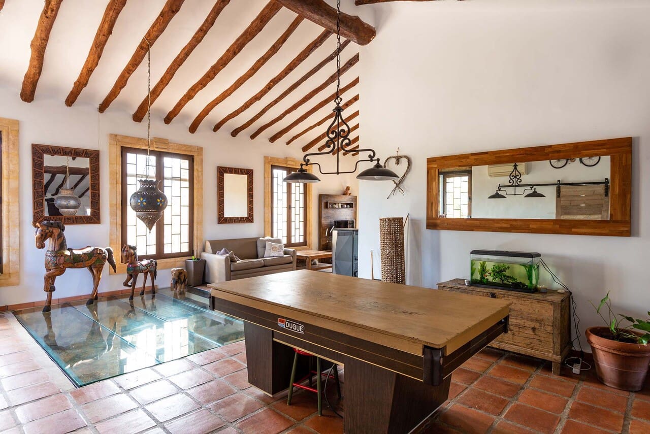 6 bedroom Finca/Country House for sale in Jalon / Xalo with pool garage - € 1,195,000 (Ref: 7409877)