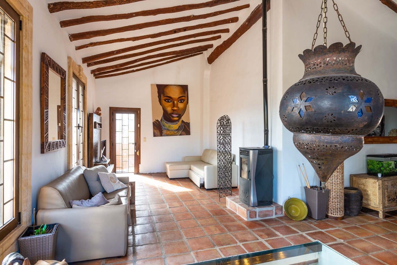 6 bedroom Finca/Country House for sale in Jalon / Xalo with pool garage - € 1,195,000 (Ref: 7409877)