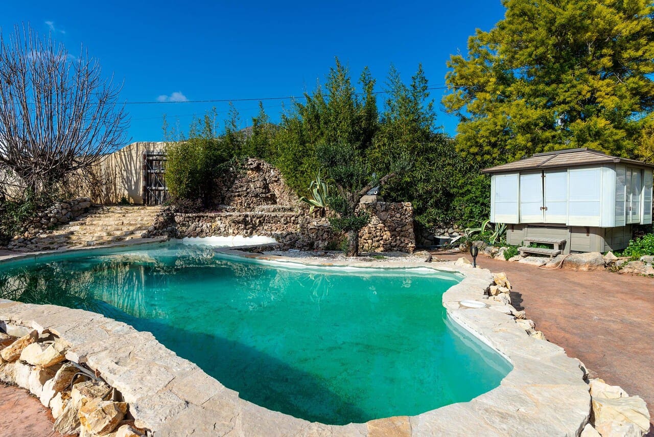 6 bedroom Finca/Country House for sale in Jalon / Xalo with pool garage - € 1,195,000 (Ref: 7409877)