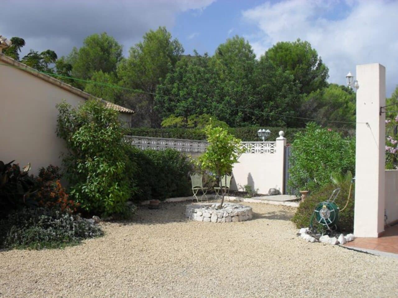3 bedroom Villa for sale in Jalon / Xalo with pool garage - € 599,000 (Ref: 8906475)