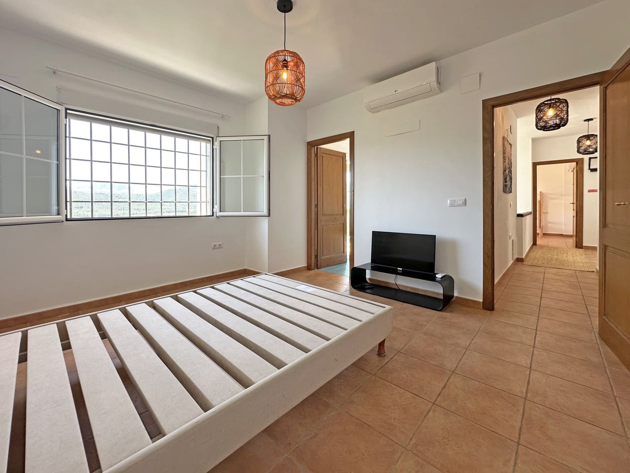 3 bedroom Villa for sale in Jalon / Xalo with garage - € 540,000 (Ref: 9030659)