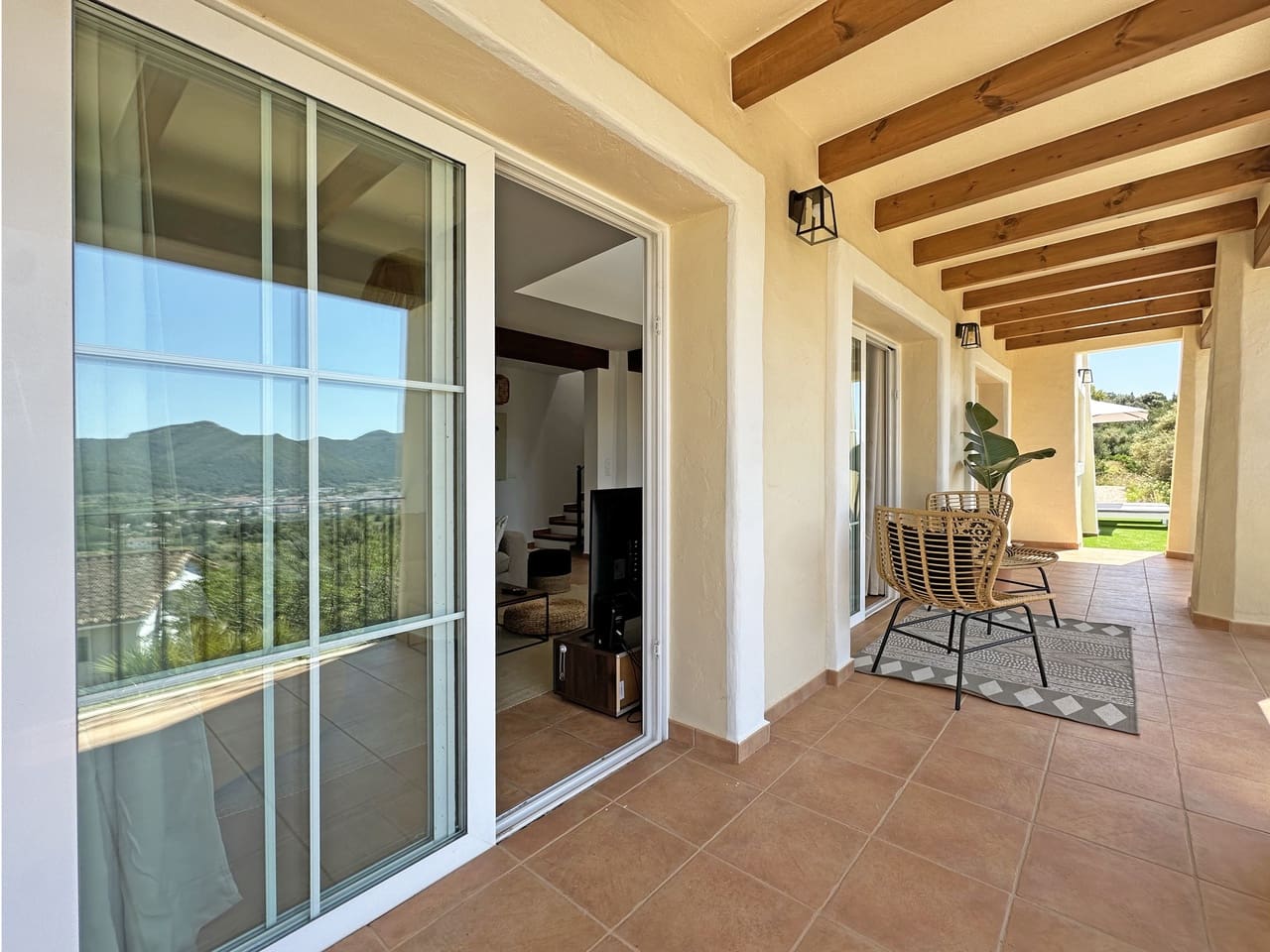 3 bedroom Villa for sale in Jalon / Xalo with garage - € 540,000 (Ref: 9030659)