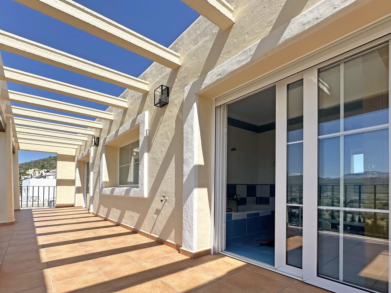 3 bedroom Villa for sale in Jalon / Xalo with garage - € 540,000 (Ref: 9030659)