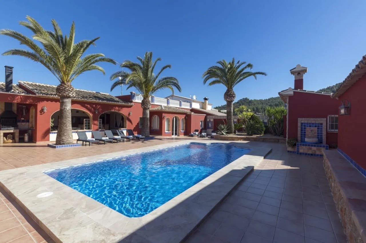 10 soveværelse Finca/Landehus til salg i Jalon / Xalo med swimmingpool garage - € 1.550.000 (Ref: 9131359)