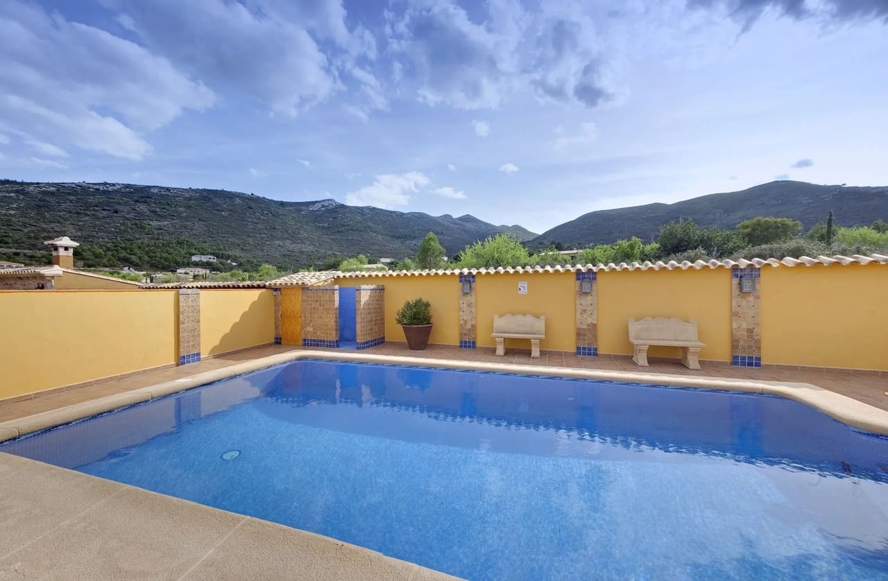 10 soveværelse Finca/Landehus til salg i Jalon / Xalo med swimmingpool garage - € 1.550.000 (Ref: 9131359)