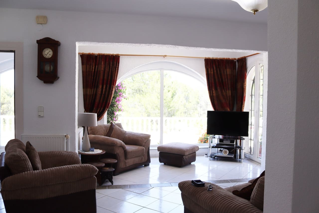5 bedroom Villa for sale in Parcent with garage - € 360,000 (Ref: 9204928)