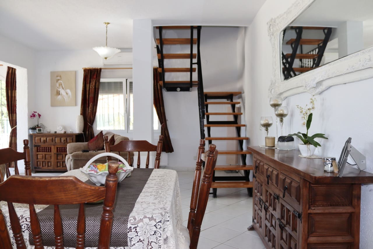 5 bedroom Villa for sale in Parcent with garage - € 360,000 (Ref: 9204928)