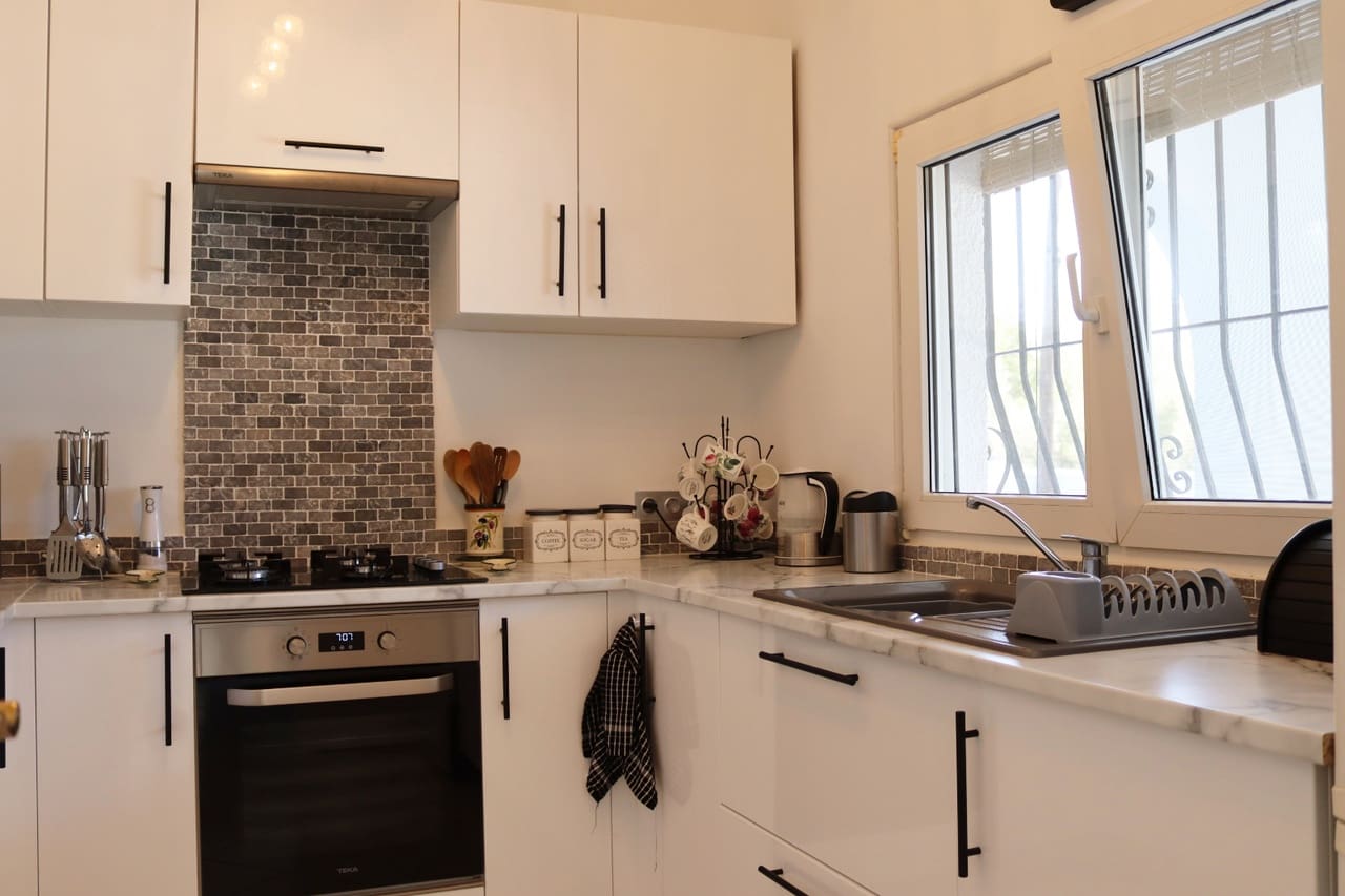 5 bedroom Villa for sale in Parcent with garage - € 360,000 (Ref: 9204928)