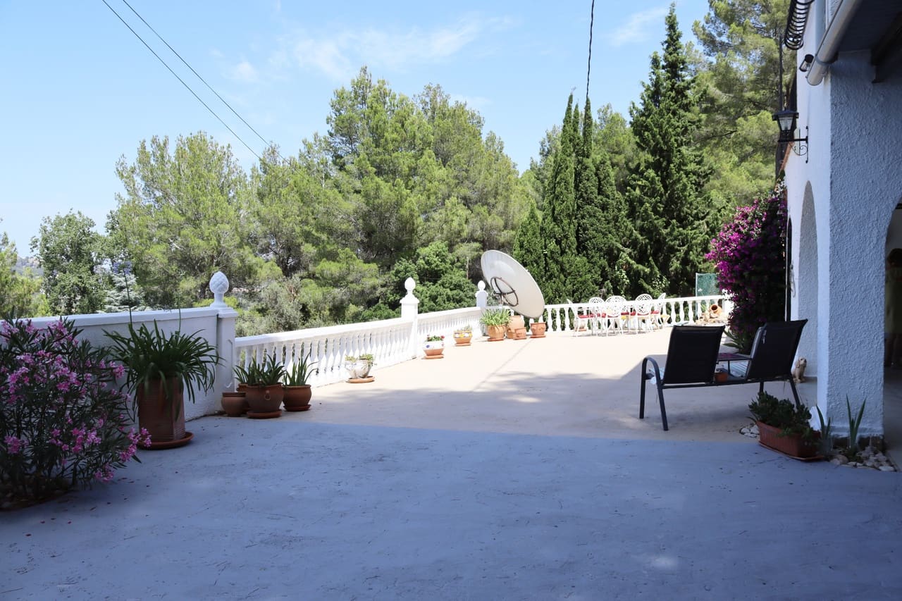 5 bedroom Villa for sale in Parcent with garage - € 360,000 (Ref: 9204928)