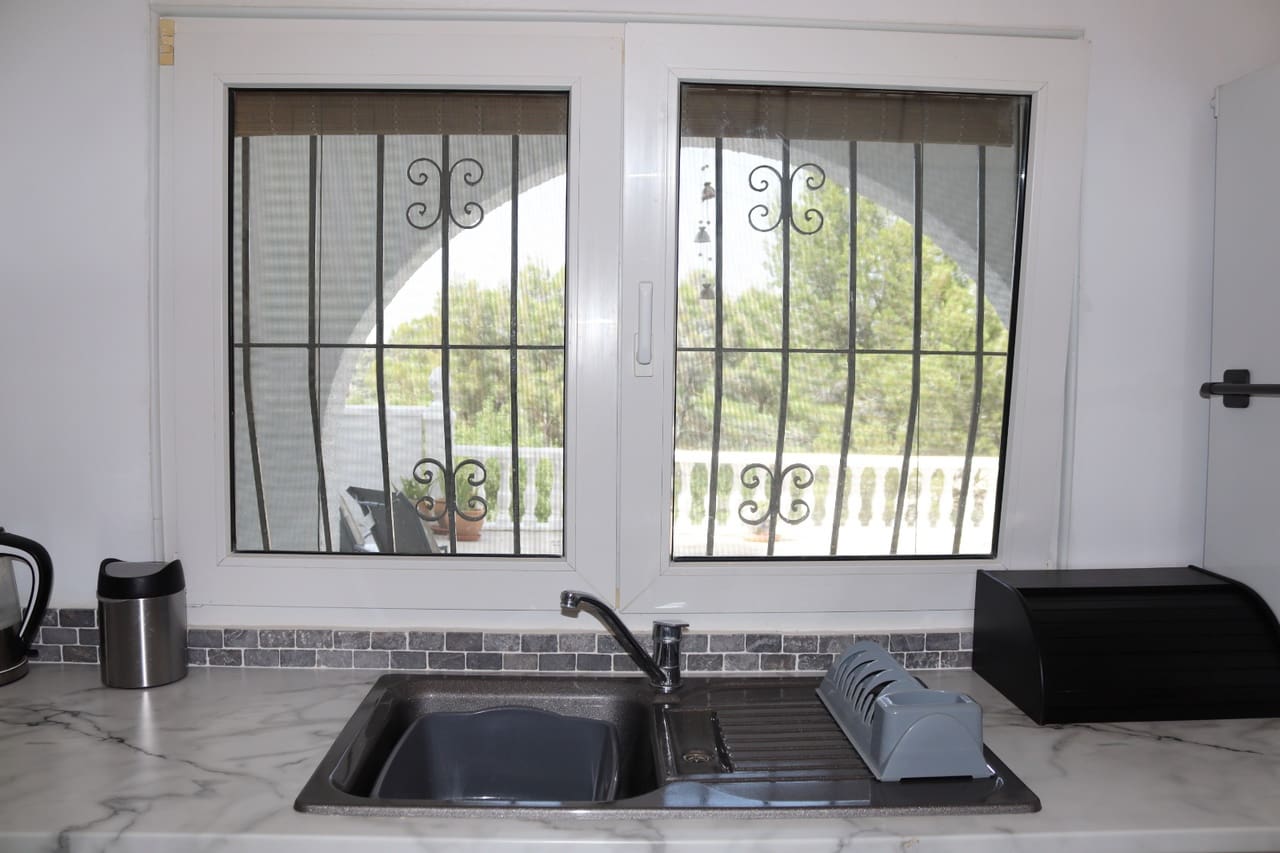 5 bedroom Villa for sale in Parcent with garage - € 360,000 (Ref: 9204928)