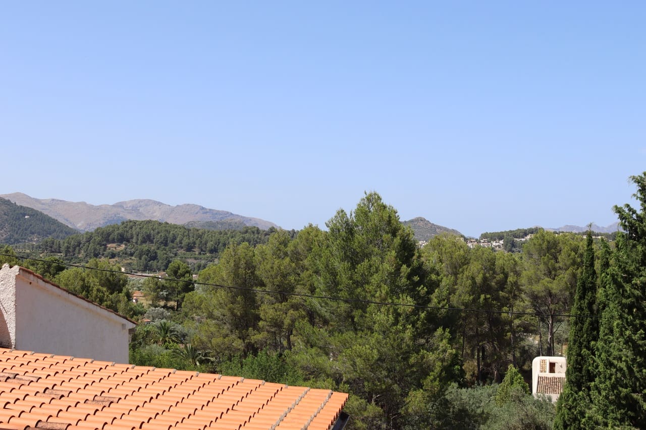 5 bedroom Villa for sale in Parcent with garage - € 360,000 (Ref: 9204928)