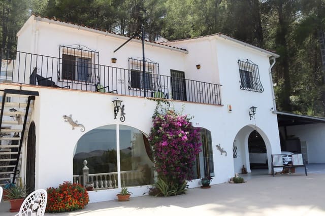 5 bedroom Villa for sale in Parcent with garage - € 360,000 (Ref: 9204928)