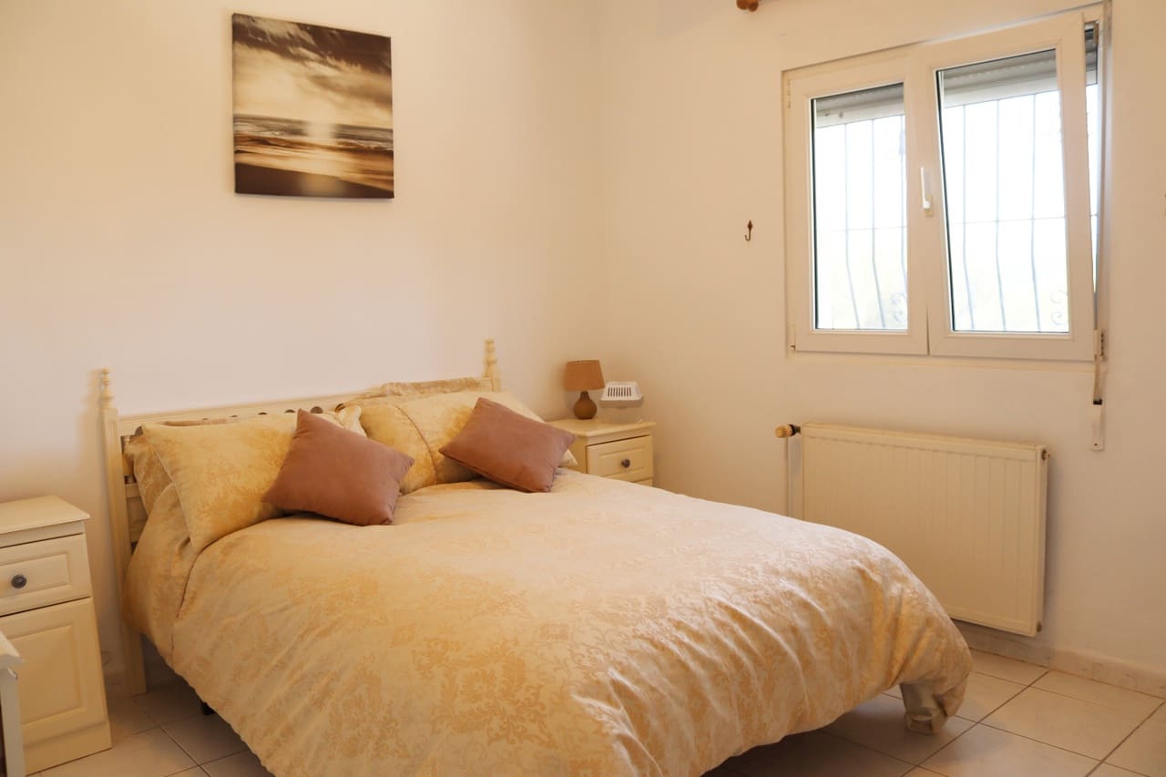 5 bedroom Villa for sale in Parcent with garage - € 360,000 (Ref: 9204928)