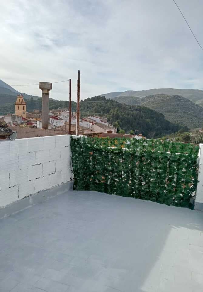 4 bedroom Townhouse for sale in Castell de Castells - € 88,000 (Ref: 9664287)