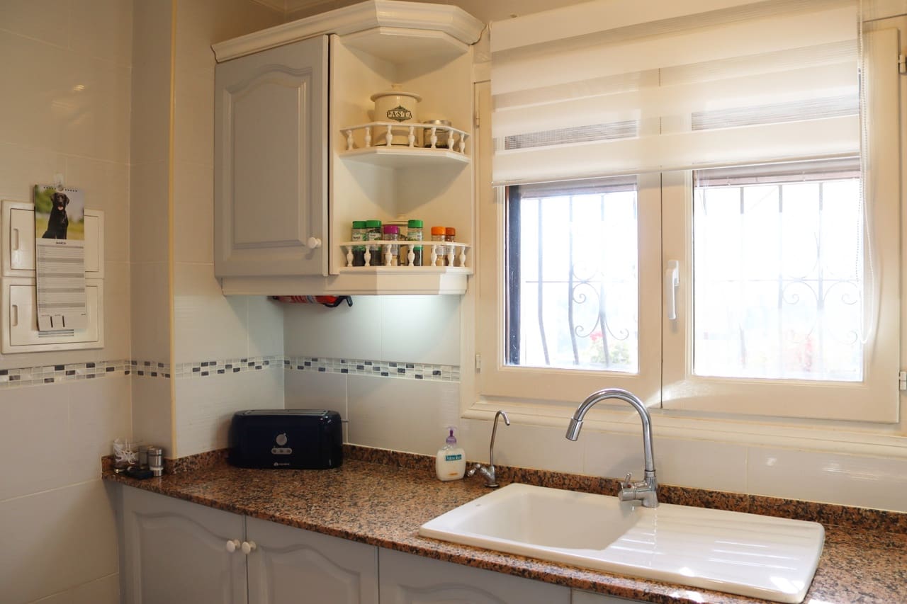 4 sypialnia Willa na sprzedaż w Benigembla / Benichembla z basenem garażem - 469 000 € (Ref: 9679117)