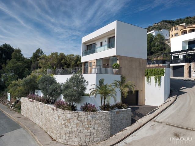 3 chambre Villa/Maison à vendre à Alcalalí / Alcanalí avec piscine garage - 630 000 € (Ref: 9707664)