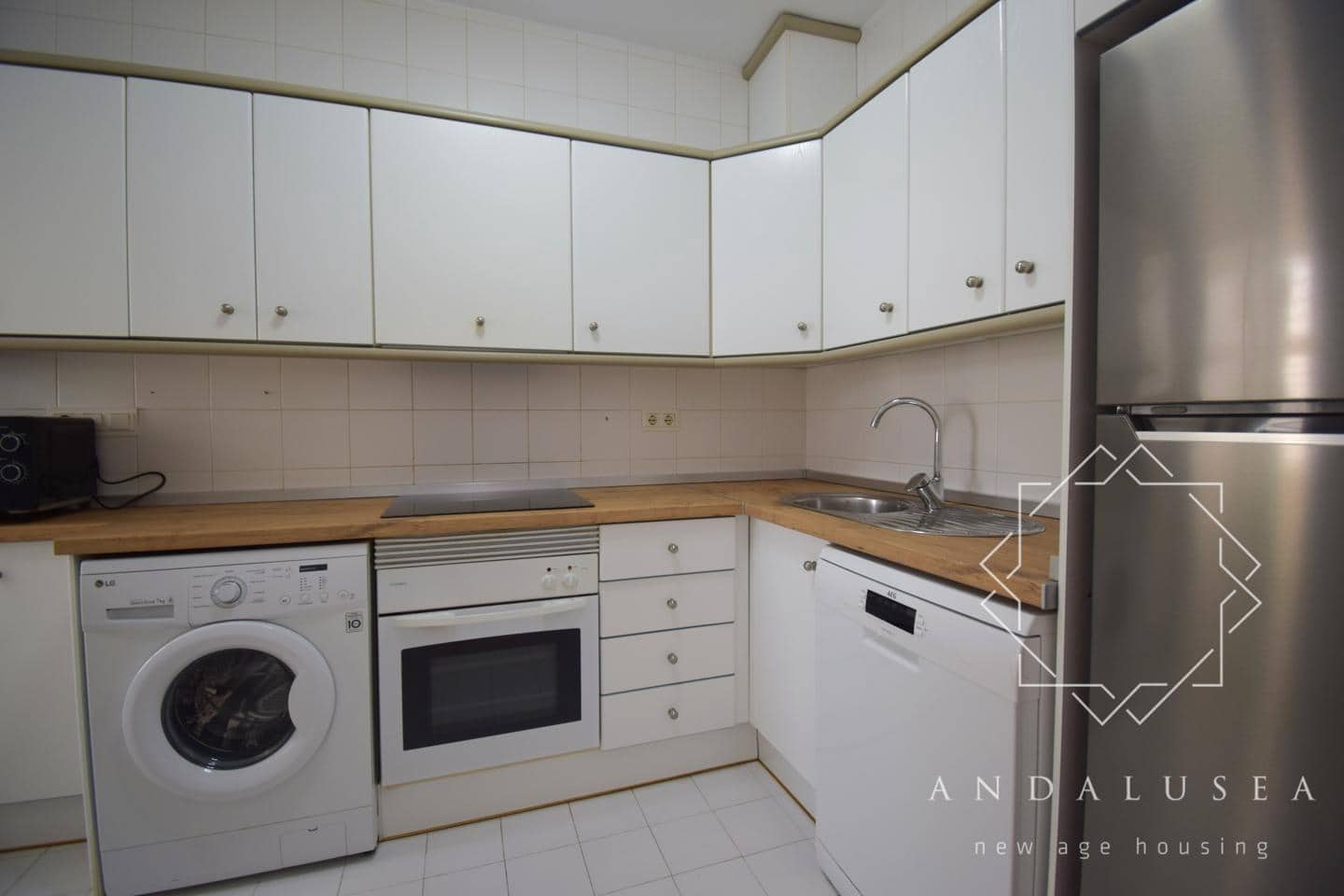 3 bedroom Flat for rent in Mojacar with pool garage - € 1,500 (Ref: 10049802)