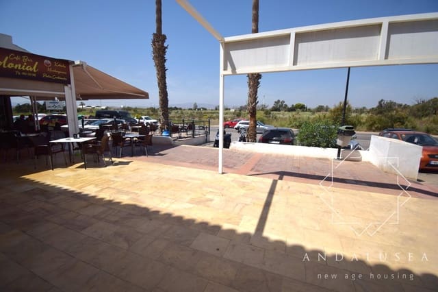 2 makuuhuone Yritys vuokrattavana paikassa Las Marinas - Pueblo Laguna, Vera - 1 200 € (Ref: 10062830)