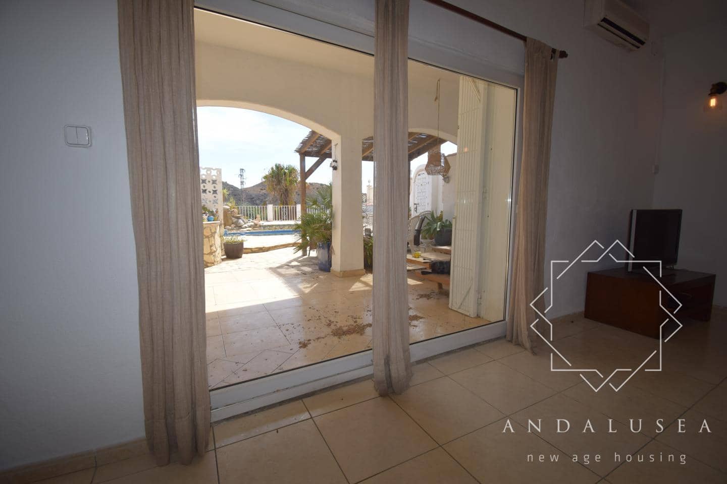 Chalet de 4 habitaciones en Sopalmo en venta - 349.995 € (Ref: 10062832)
