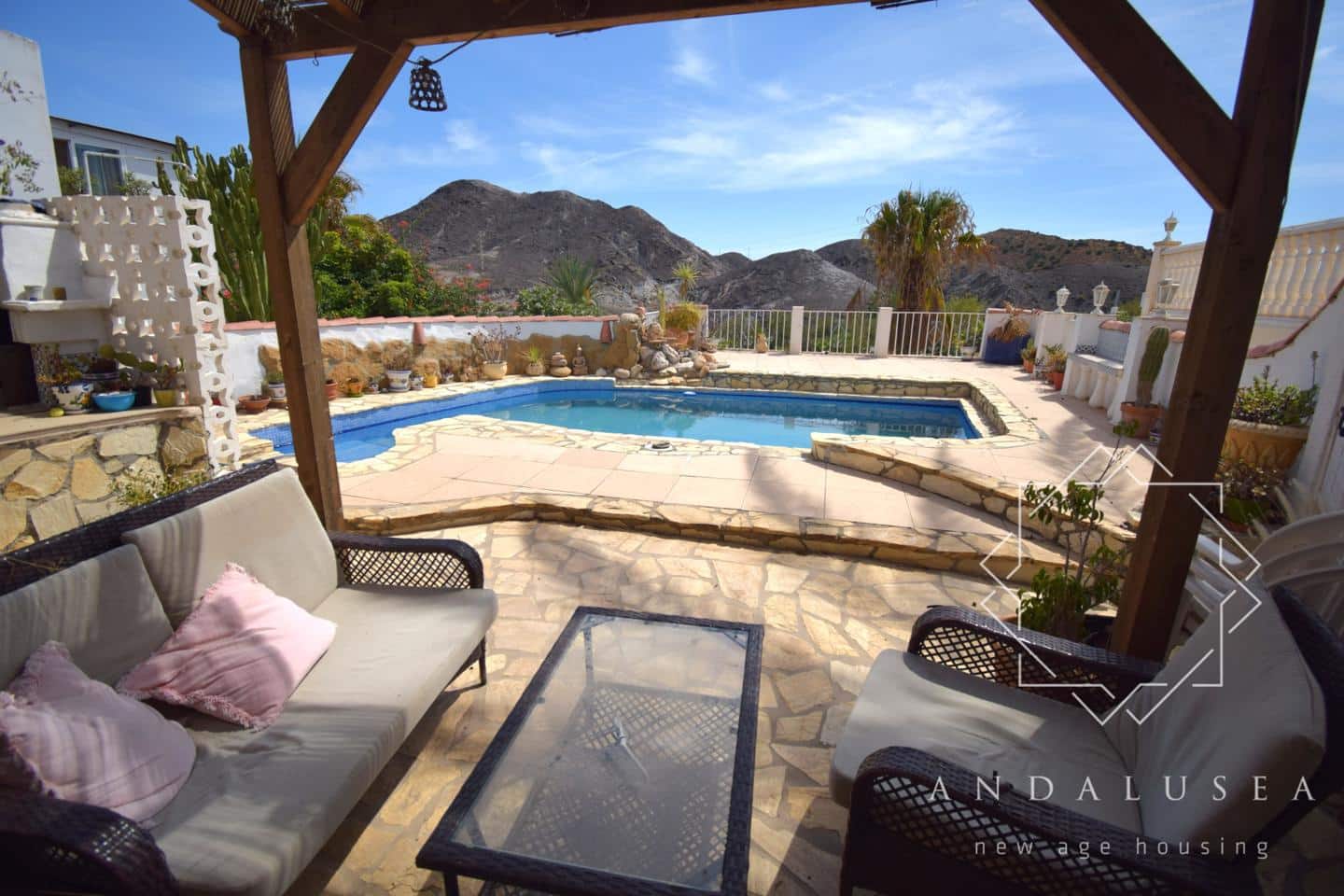 Chalet de 4 habitaciones en Sopalmo en venta - 349.995 € (Ref: 10062832)
