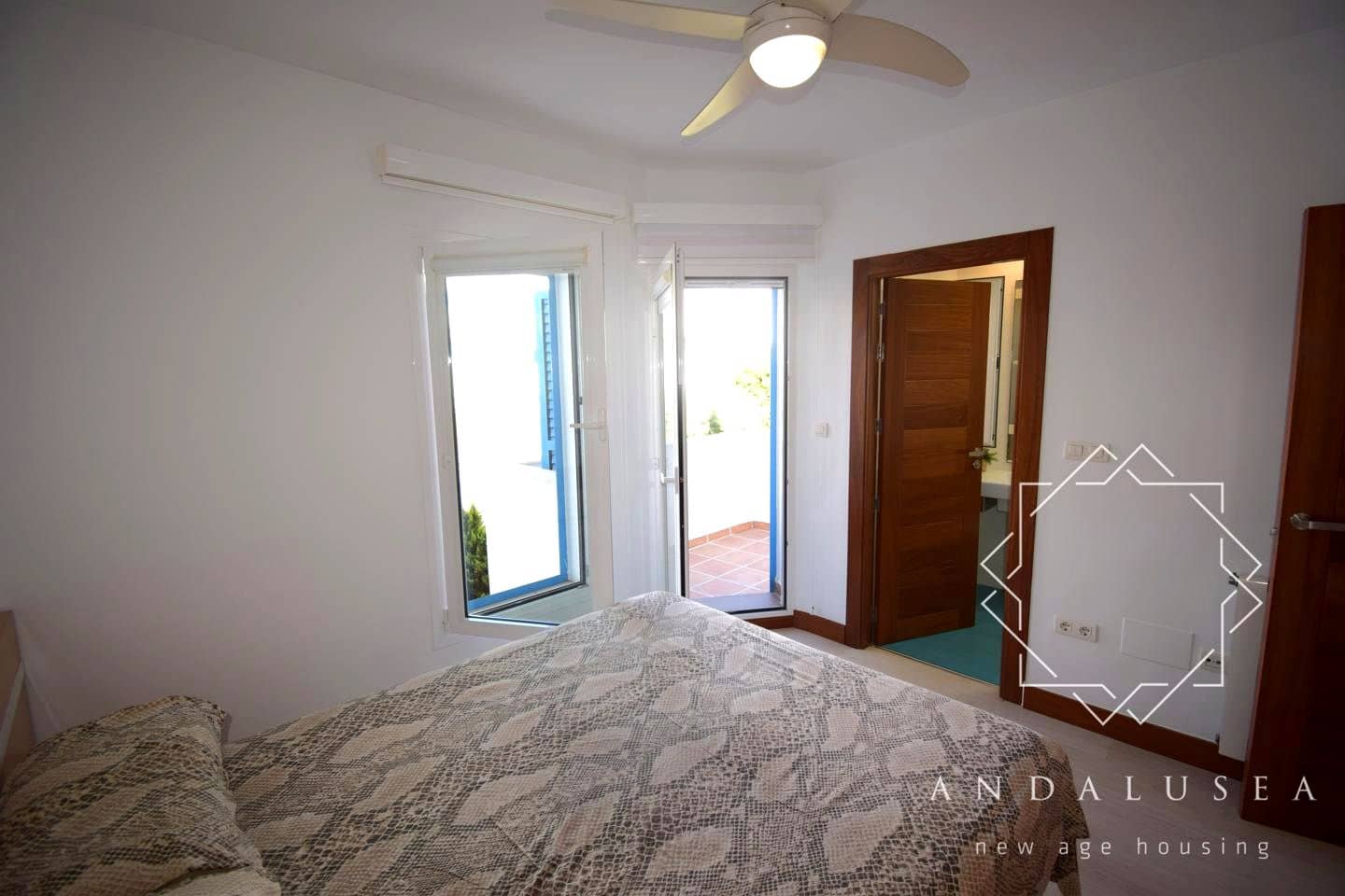 3 bedroom Flat for sale in Mojacar with pool garage - € 410,000 (Ref: 10070218)