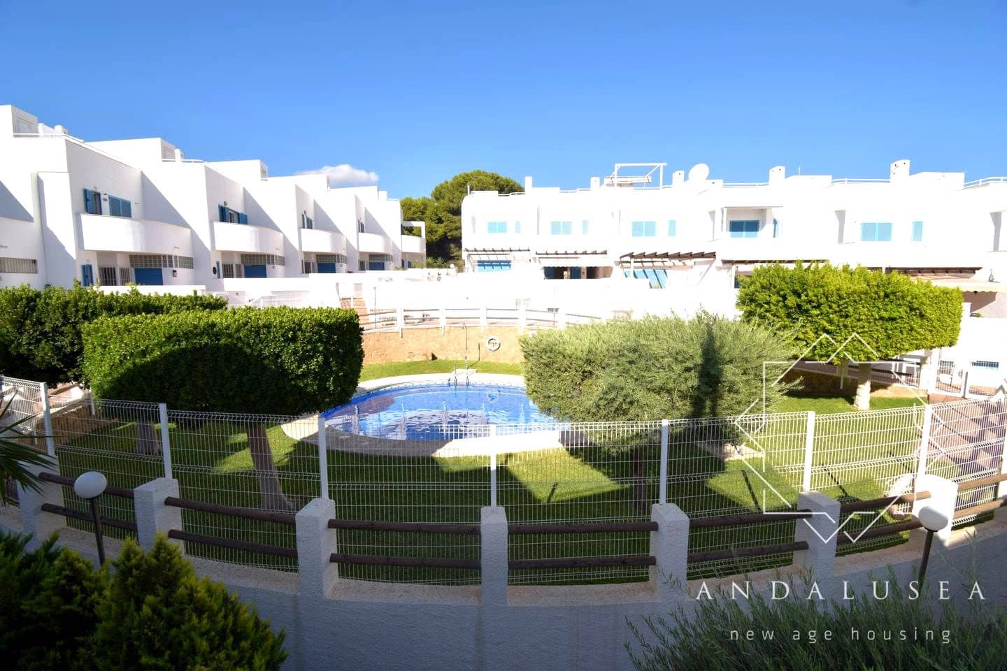 3 bedroom Flat for sale in Mojacar with pool garage - € 410,000 (Ref: 10070218)