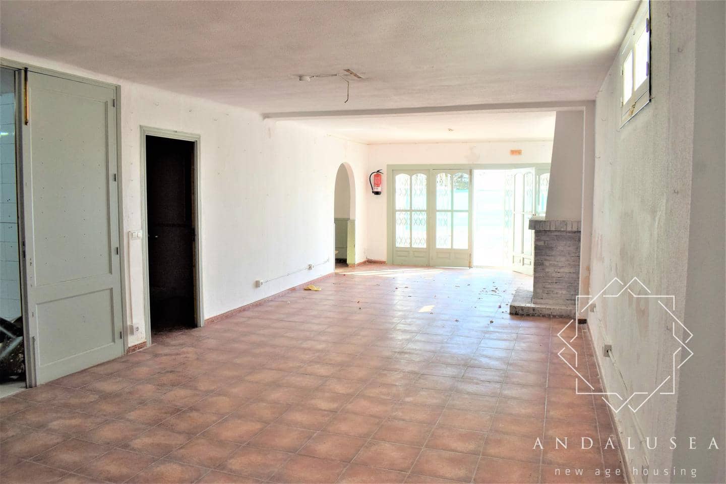 6 bedroom Villa for sale in Almeria city with pool - € 680,000 (Ref: 5953966)