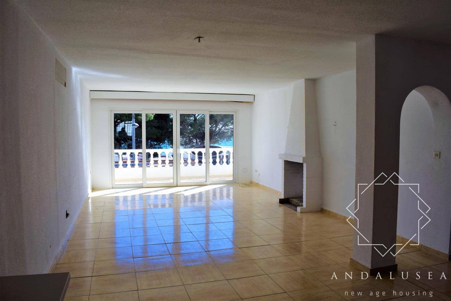 6 bedroom Villa for sale in Almeria city with pool - € 680,000 (Ref: 5953966)