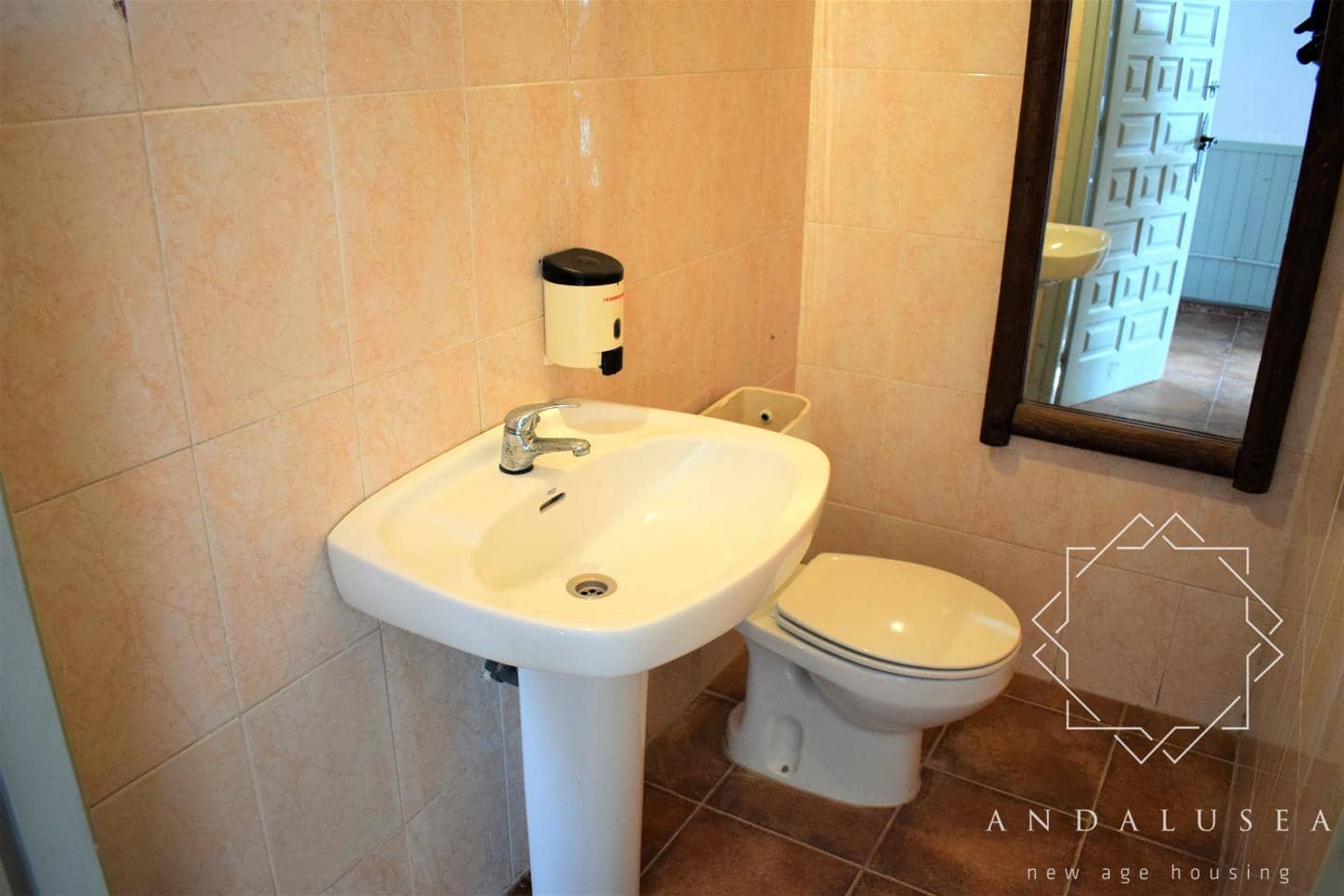 6 bedroom Villa for sale in Almeria city with pool - € 680,000 (Ref: 5953966)