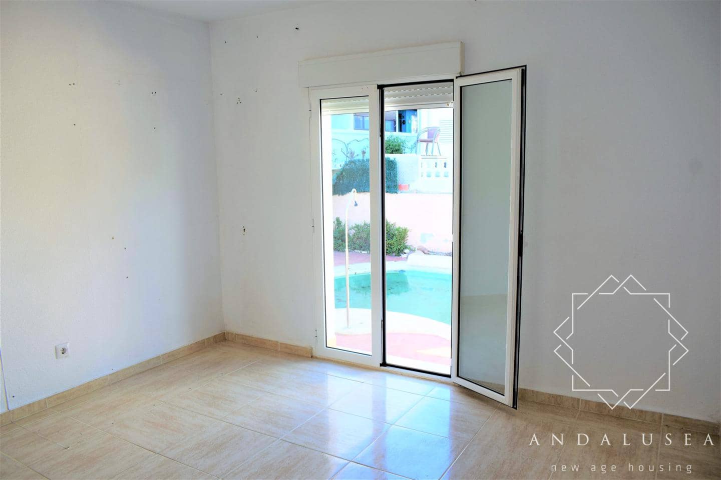 6 quarto Moradia para venda em Almeria cidade com piscina - 680 000 € (Ref: 5953966)