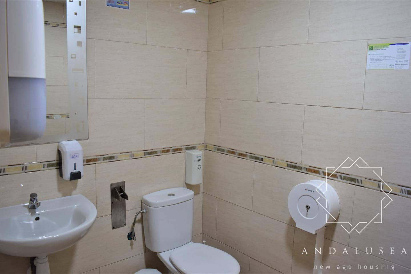 2 soveværelse Virksomhed til leje i Garrucha - € 2.000 (Ref: 6012730)