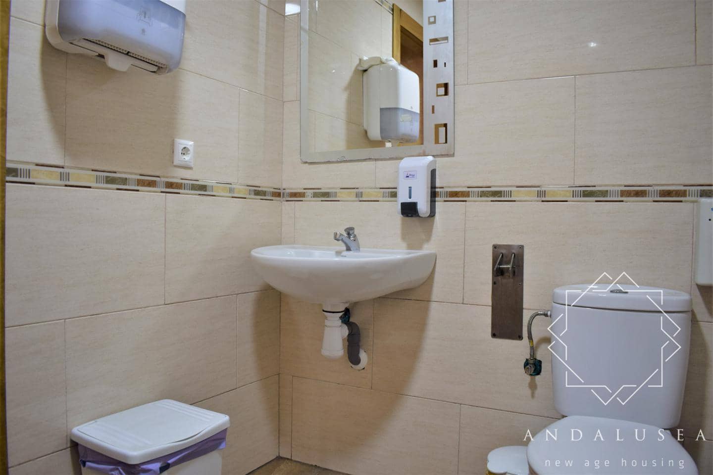 2 soveværelse Virksomhed til leje i Garrucha - € 2.000 (Ref: 6012730)