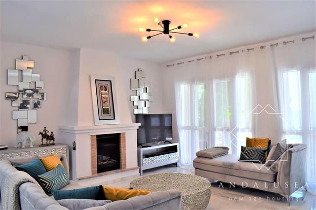 4 bedroom Villa for sale in Mojácar with pool - € 895,000 (Ref: 6464015)