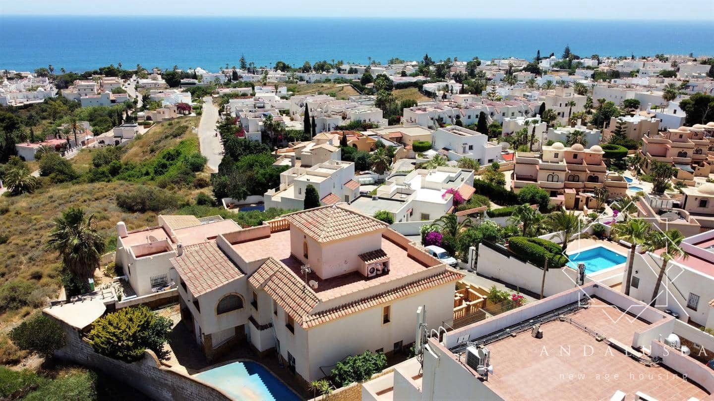 Chalet de 3 habitaciones en Mojácar en venta con piscina garaje - 795.000 € (Ref: 6645342)