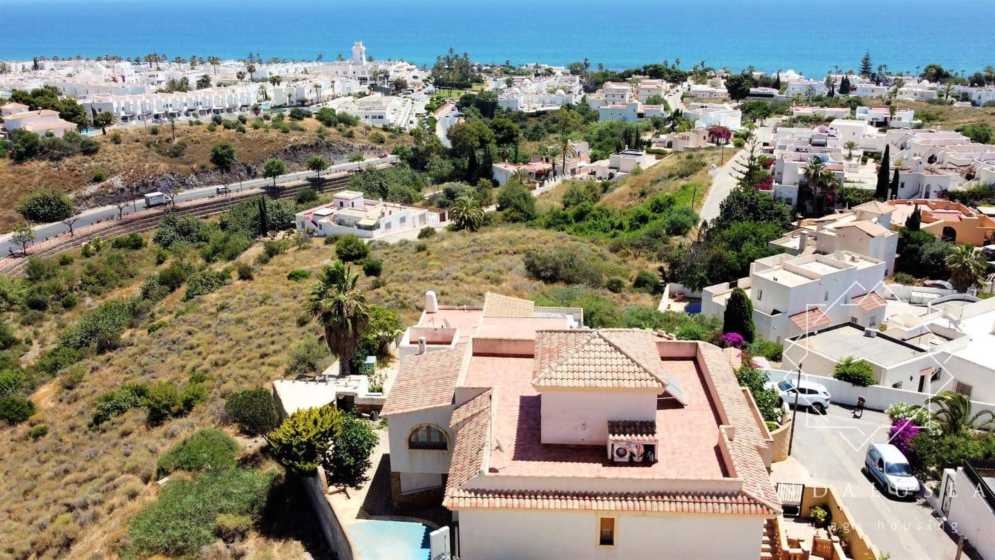 Chalet de 3 habitaciones en Mojácar en venta con piscina garaje - 795.000 € (Ref: 6645342)