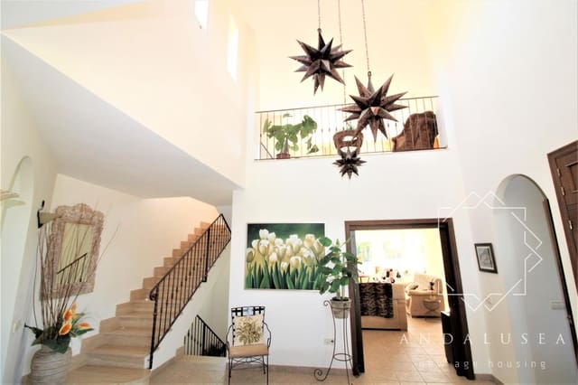 Chalet de 4 habitaciones en Vera Ciudad, Vera en venta con piscina garaje - 695.000 € (Ref: 6706910)