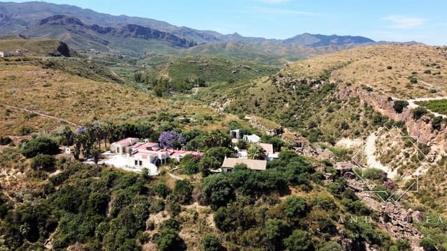 Finca/Casa Rural de 6 habitaciones en Turre en venta - 925.000 € (Ref: 7064392)