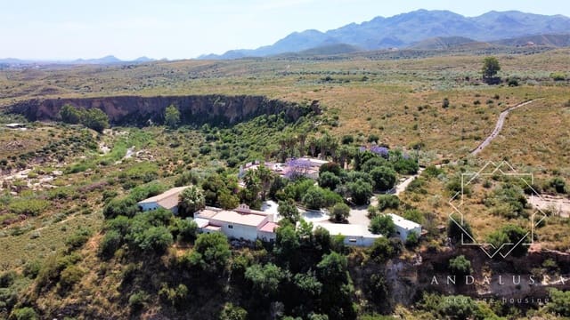 Finca/Casa Rural de 6 habitaciones en Turre en venta - 925.000 € (Ref: 7064392)