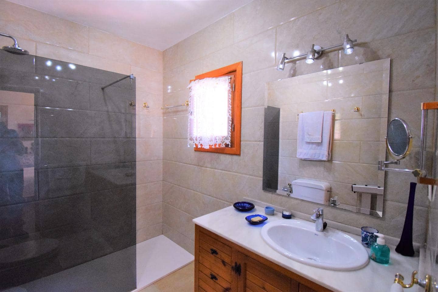 4 soveværelse Finca/Landehus til salg i Mojacar med swimmingpool - € 985.000 (Ref: 7596793)