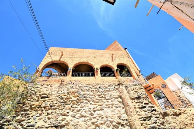 7 chambre Villa/Maison à vendre à Mojácar avec piscine - 495 000 € (Ref: 7609657)