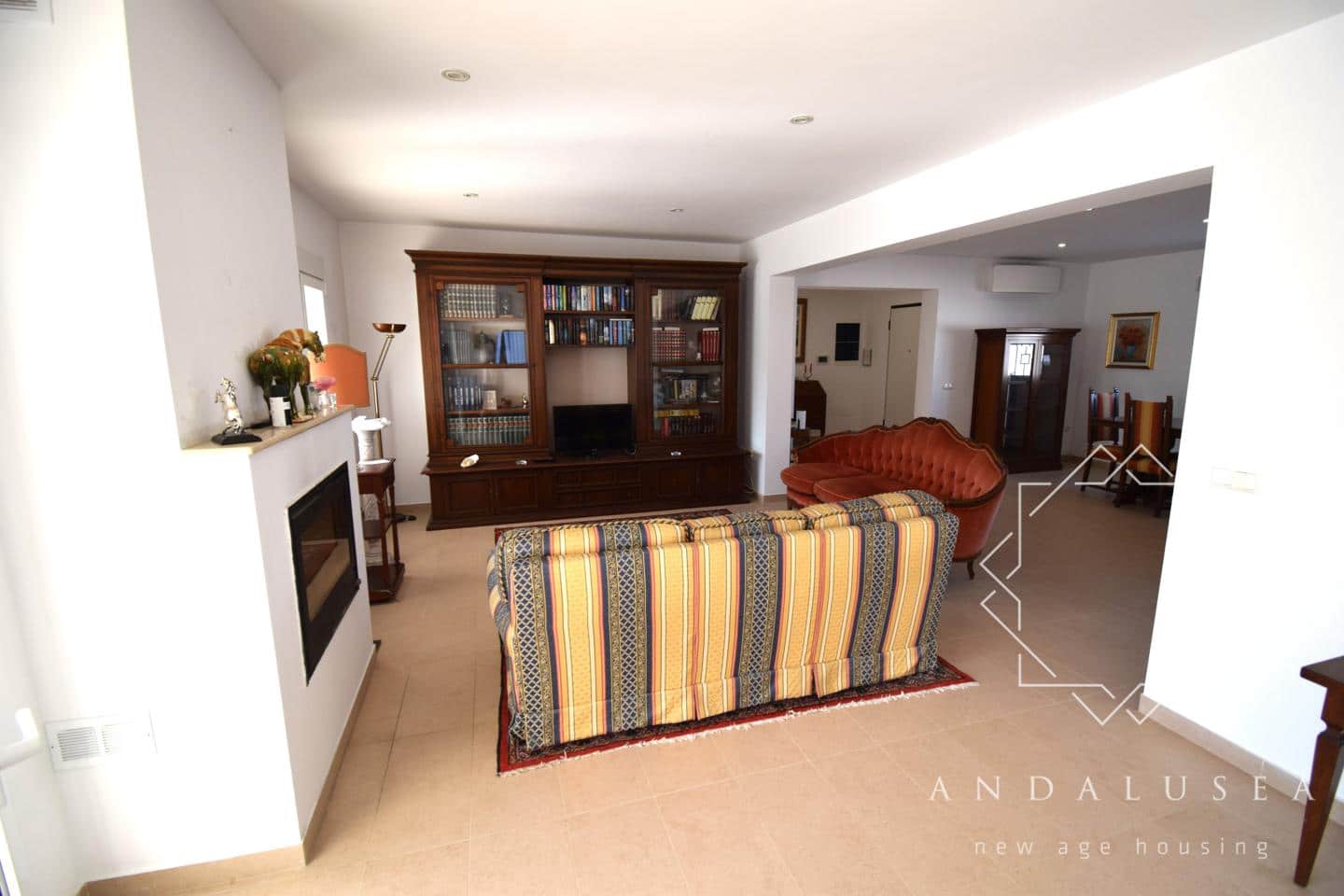 3 soveværelse Villa til salg i Mojacar med swimmingpool - € 695.000 (Ref: 7870647)