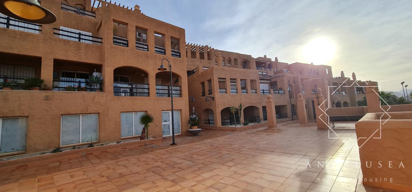 2 slaapkamer Flat te koop in Mojacar met zwembad garage - € 165.000 (Ref: 8000984)