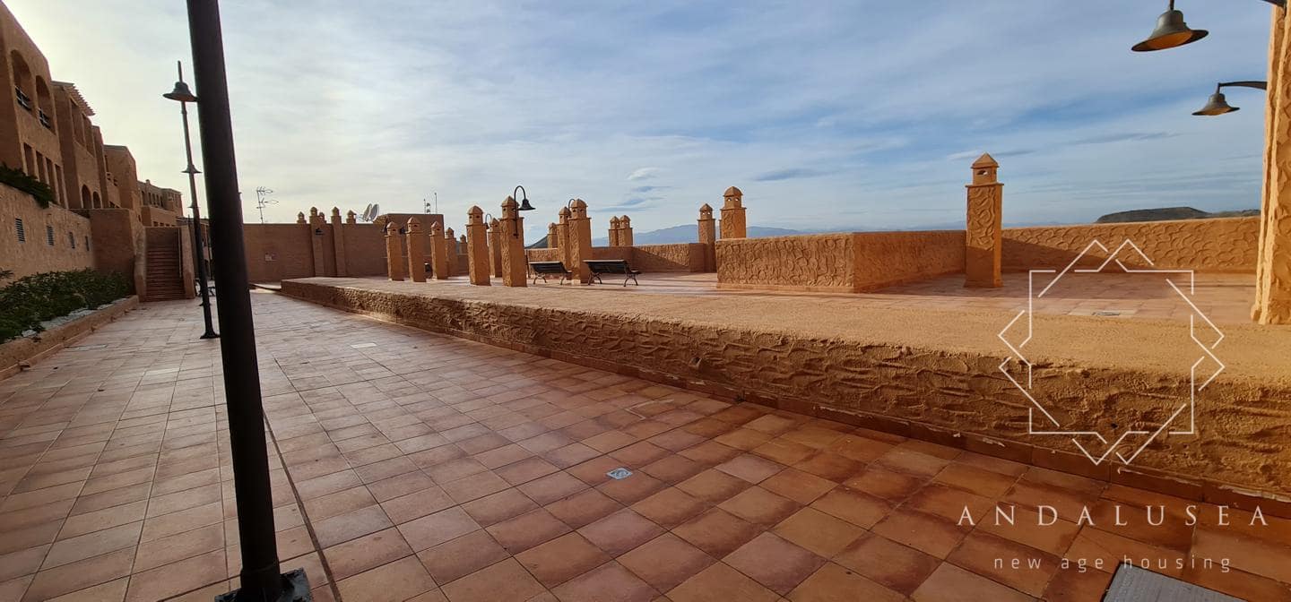 2 slaapkamer Flat te koop in Mojacar met zwembad garage - € 165.000 (Ref: 8000984)