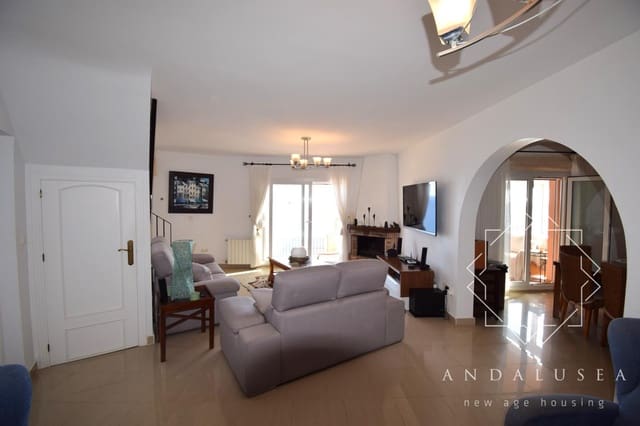 4 bedroom Villa for sale in Mojácar with pool - € 485,000 (Ref: 8640142)