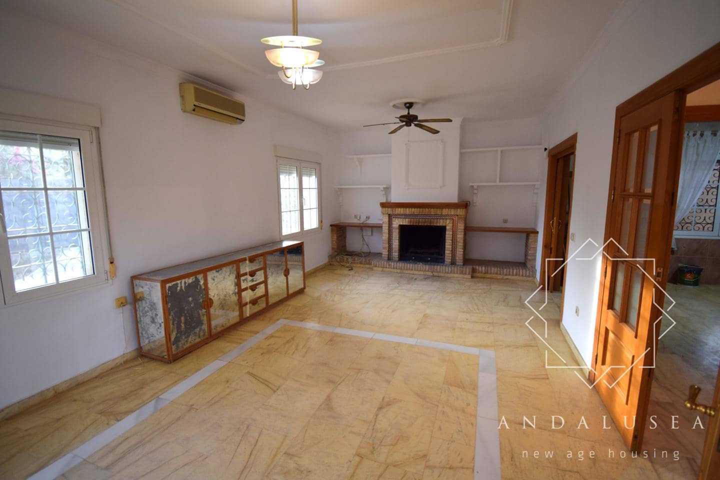 4 bedroom Villa for sale in Antas with pool - € 399,000 (Ref: 8703286)