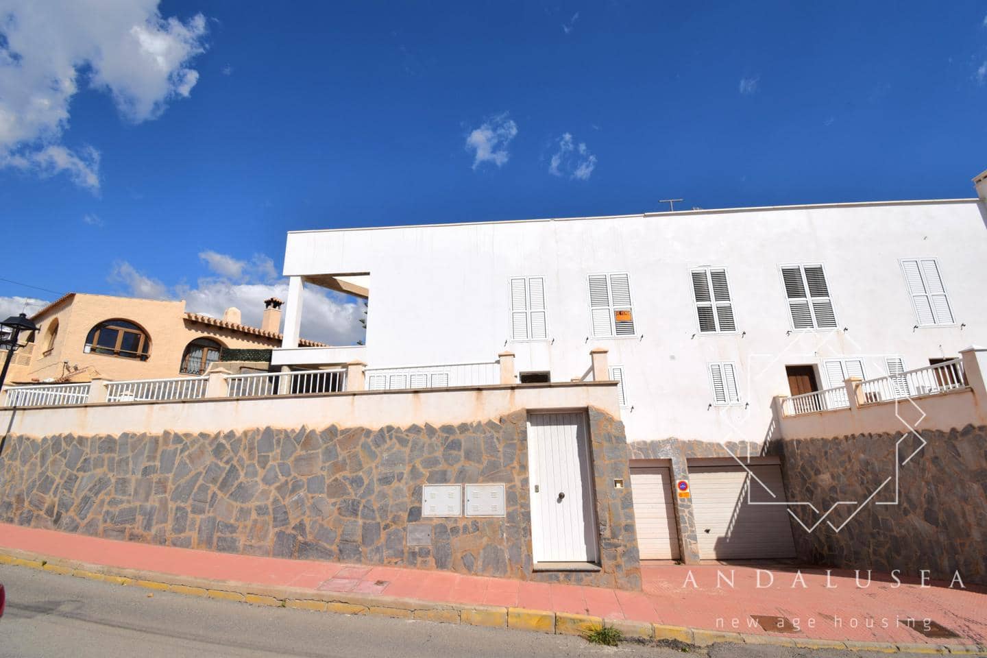 3 soveværelse Villa til salg i Mojacar med swimmingpool - € 275.000 (Ref: 8935995)