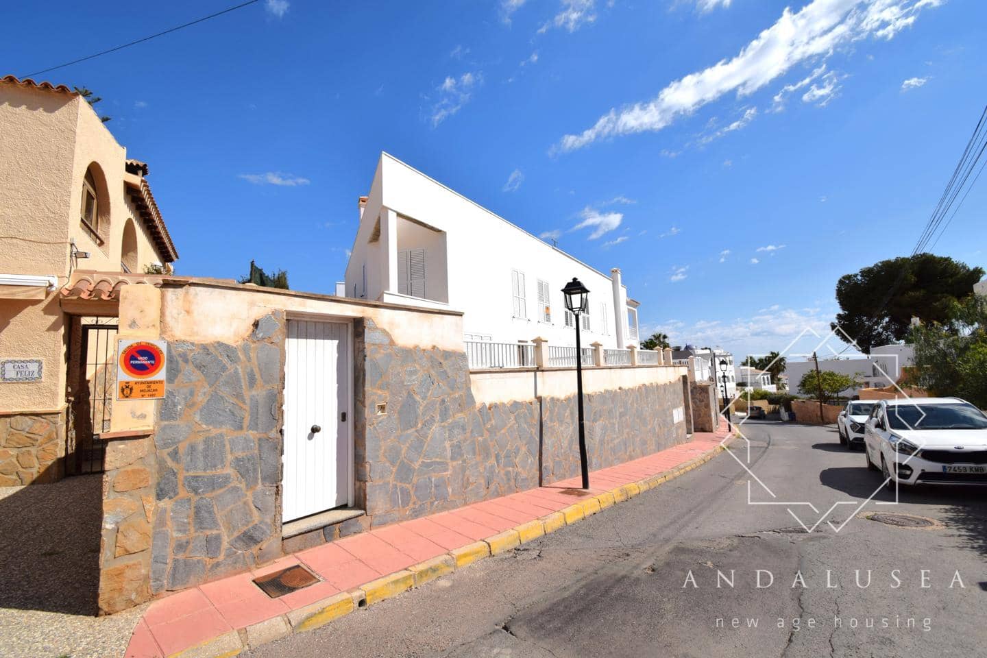 3 soveværelse Villa til salg i Mojacar med swimmingpool - € 275.000 (Ref: 8935995)