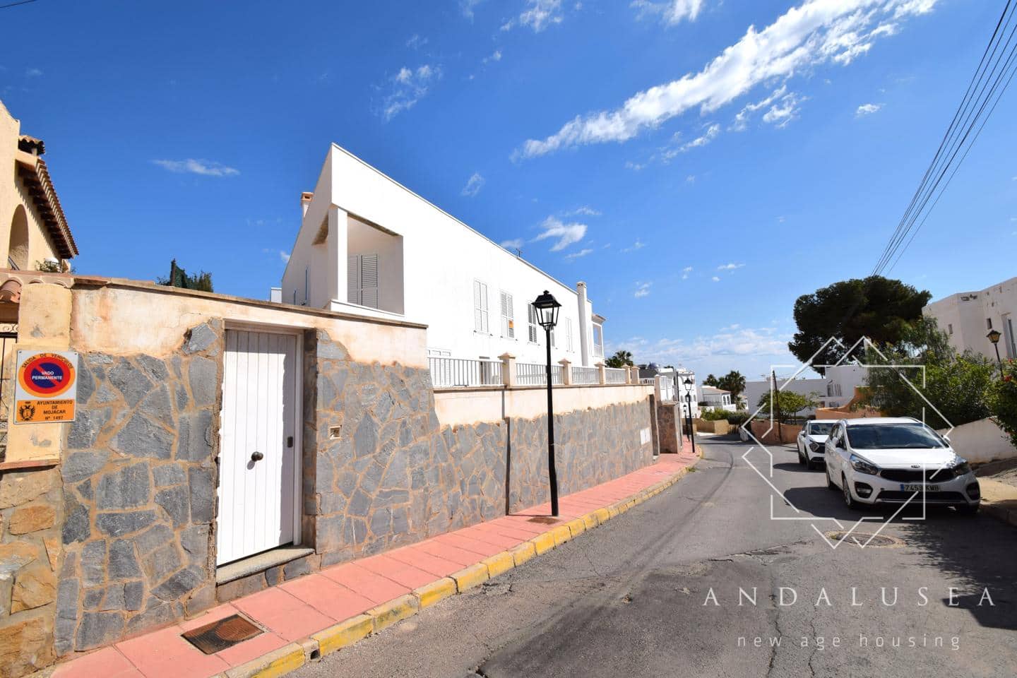 3 soveværelse Villa til salg i Mojacar med swimmingpool - € 275.000 (Ref: 8935995)