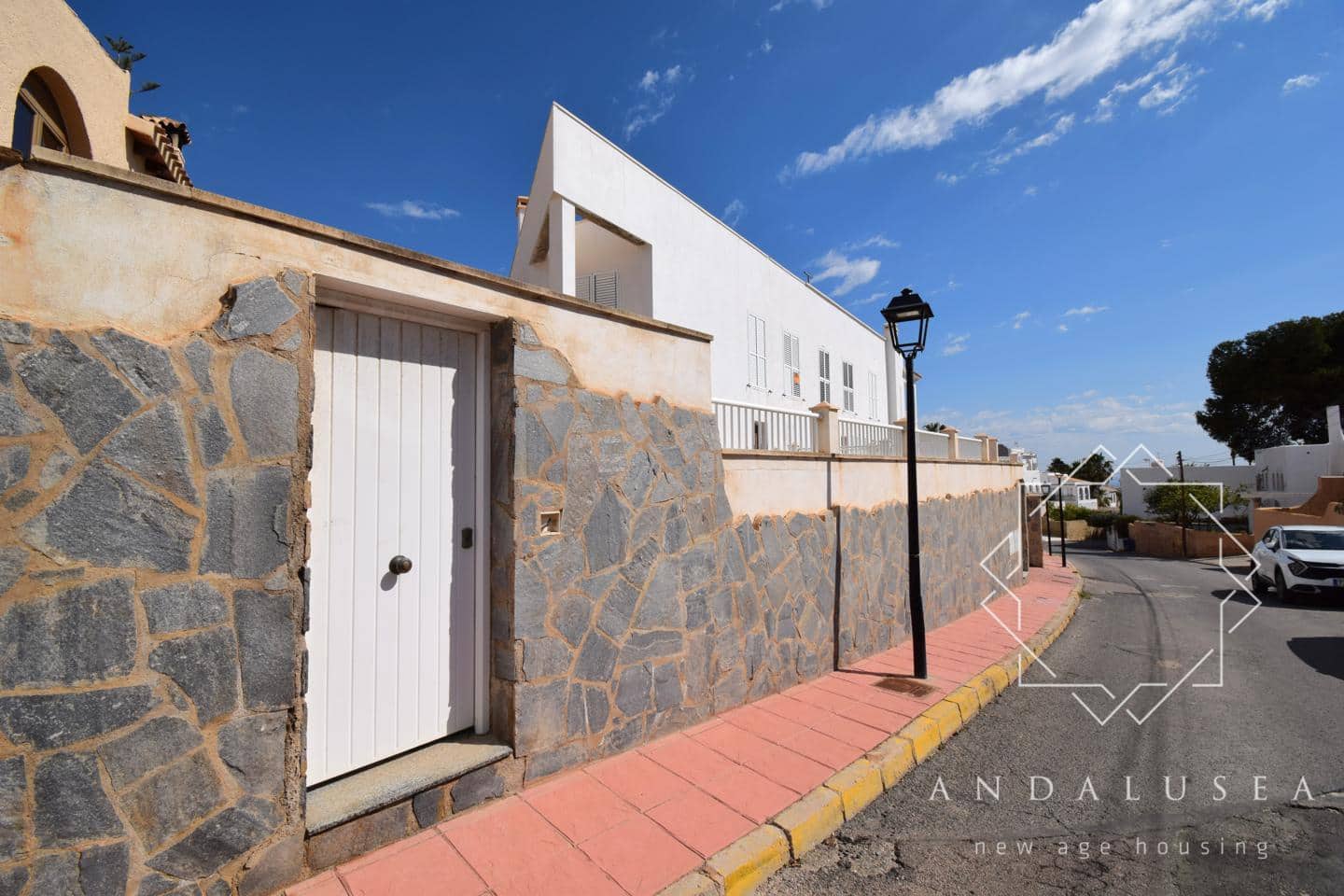 3 soveværelse Villa til salg i Mojacar med swimmingpool - € 275.000 (Ref: 8935995)